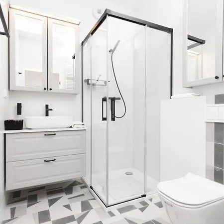 Nowoczesne Studio Z Balkonem, Blisko Centrum By Noclegi Renters