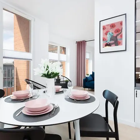 Nowoczesne Z Balkonem, Blisko Centrum By Renters *
