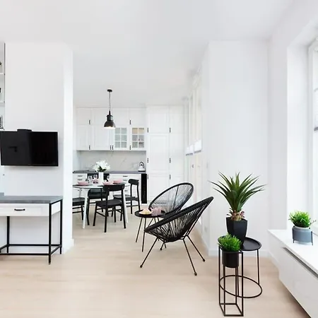 Nowoczesne Z Balkonem, Blisko Centrum By Renters *