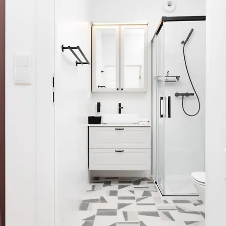 Nowoczesne Studio Z Balkonem, Blisko Centrum By Noclegi Renters